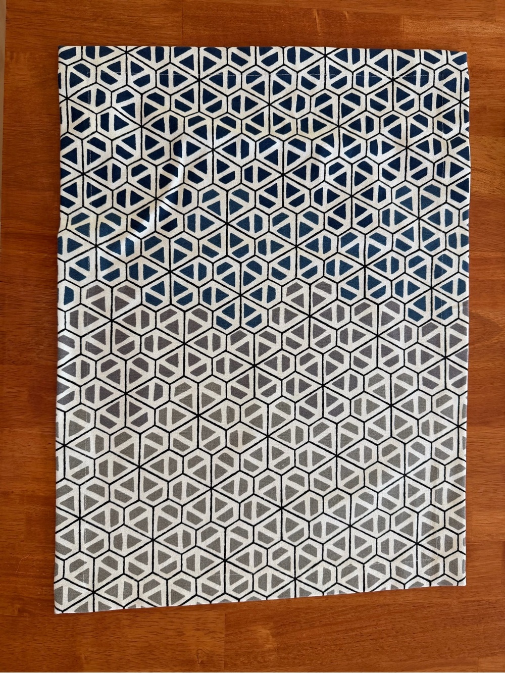 Crate&Barrel Navy and Cream Geometric Placemat